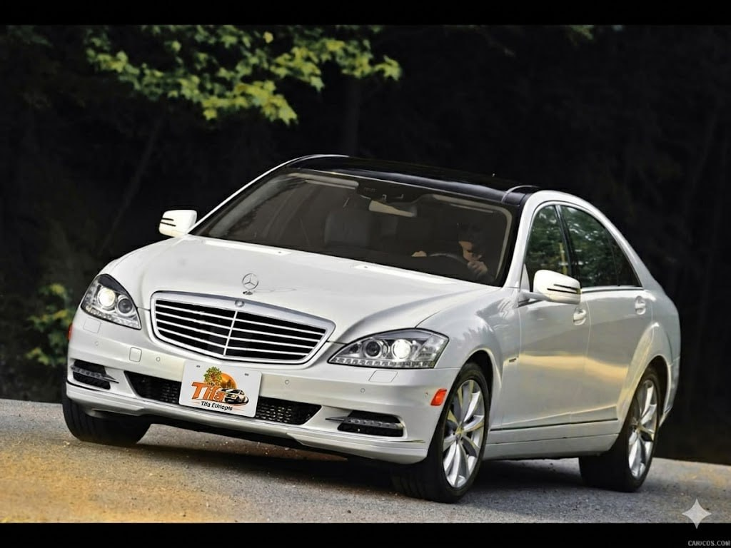 Luxury class Sedan